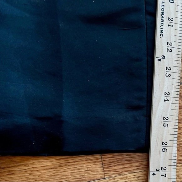 Bloomingdale’s Silk Black Slacks Pants Zip Button Size 10 P Sleek Witchy Vampire - Picture 7 of 13